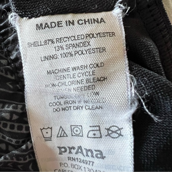 PrAna Women’s Plum Grey Patterned Brief Lined Running Shorts, Large - Picture 6 of 8